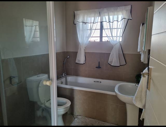 2 BEDROOM APARTMENT FOR SALE IN SAGEWOOD